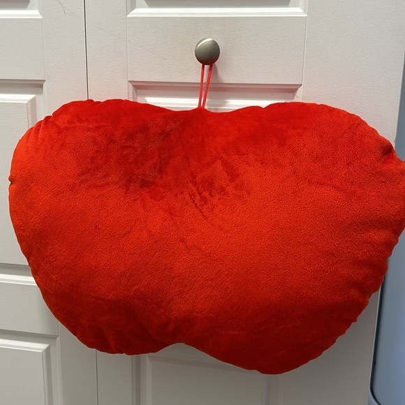 Hello Kitty pillow >.< - Picture 2 of 4